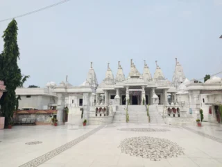 108-Shree-Uwassaggaharam-Parshwa-Tirth